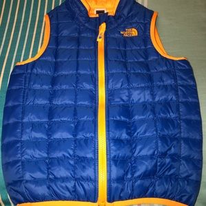 Boys The North Face vest